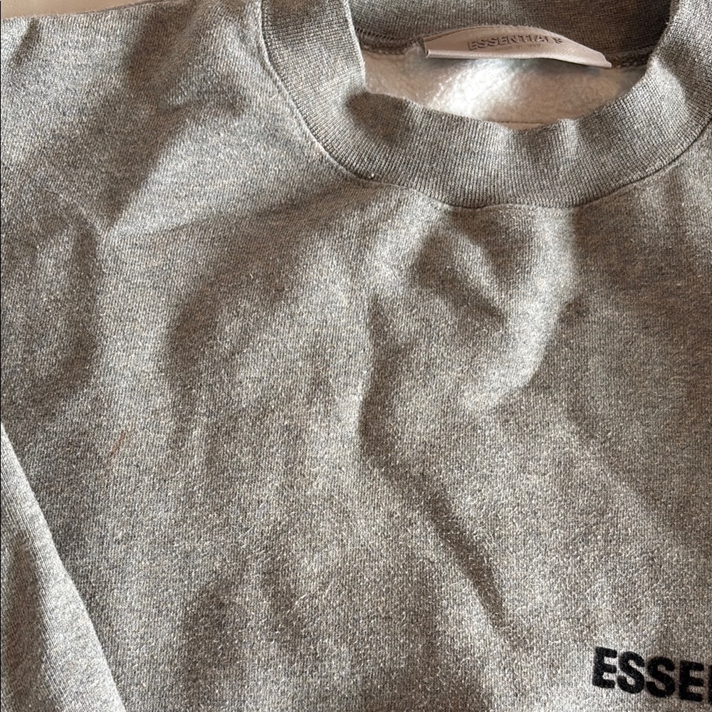Essentials - Picture 2 of 5